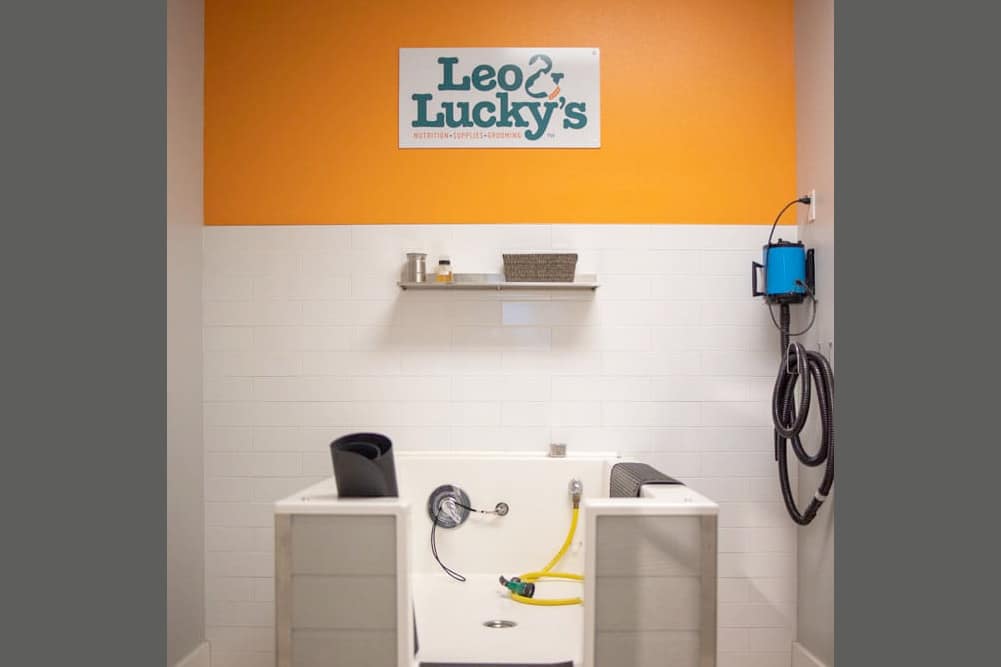 leo luckys self serve wash